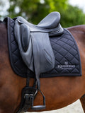 Equestrian Stockholm Zadeldek Line Zwart